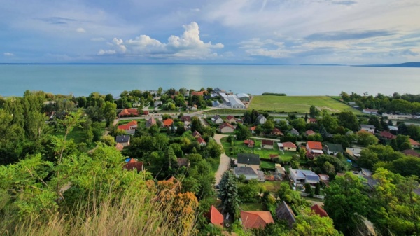 Balatonkenese