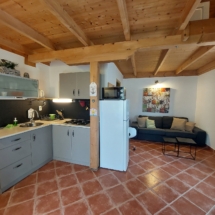 Házikó: konyha-nappali