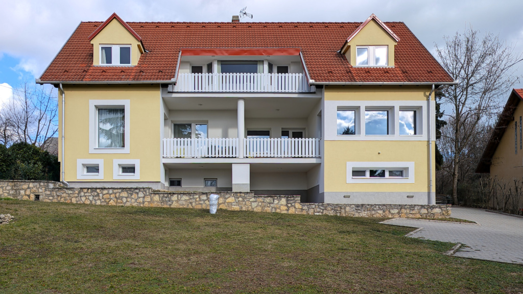 Sunset Apartmanház
